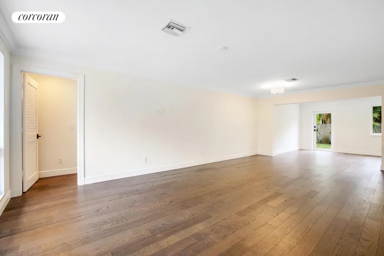 New York City Real Estate | View 10 NE 16th Ct | room 5 | View 6