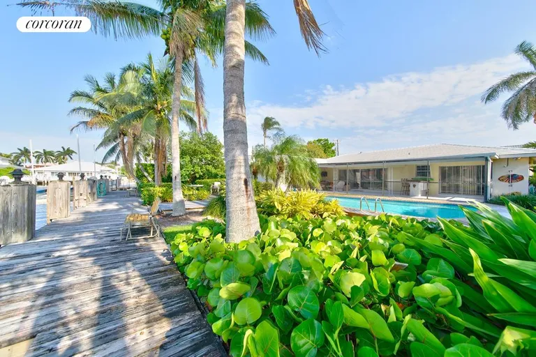 New York City Real Estate | View 27 Eleuthera Drive | room 5 | View 6