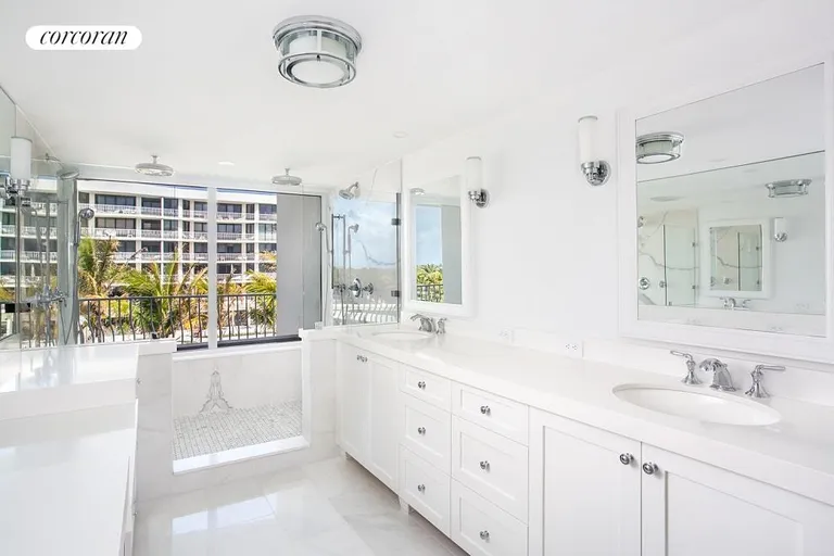 New York City Real Estate | View 2000 South Ocean Boulevard 204 S | room 2 | View 3