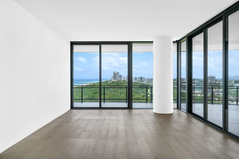 New York City Real Estate | View 8701 Collins Ave #906 | room 11 | View 12