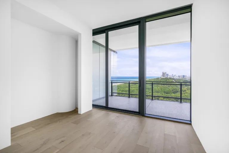 New York City Real Estate | View 8701 Collins Ave #906 | room 12 | View 13
