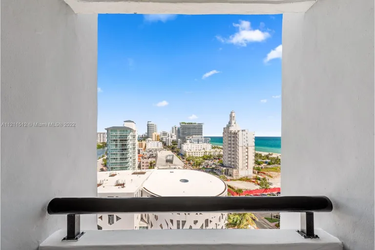 New York City Real Estate | View 3200 Collins Ave #12-2 | room 7 | View 8