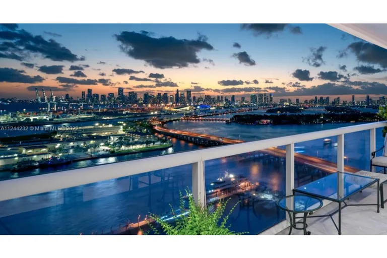 New York City Real Estate | View 400 Alton Rd #2501 | 4 Beds, 4.1 Baths | View 1