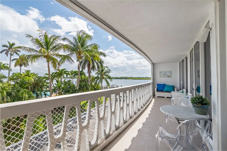 New York City Real Estate | View 2505 South Ocean Boulevard 314 | room 4 | View 5