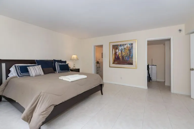 New York City Real Estate | View 2565 South Ocean Boulevard 325 | room 12 | View 13