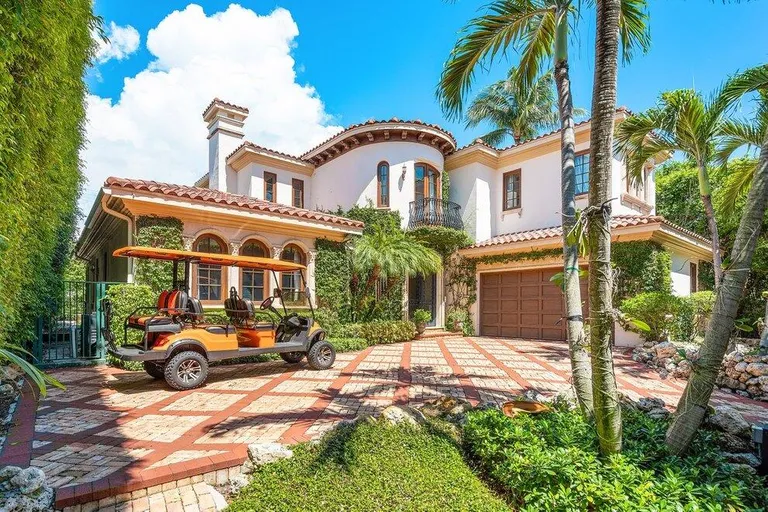 New York City Real Estate | View 437 Chilean Avenue | 5 Beds, 6.1 Baths | View 1