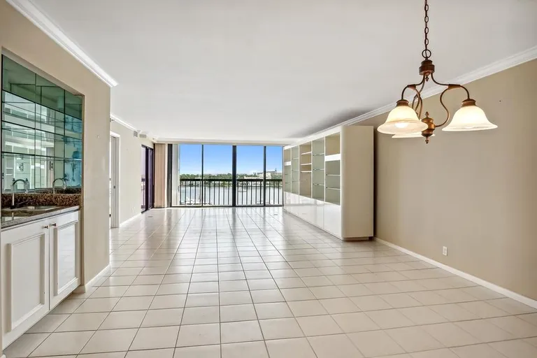 New York City Real Estate | View 400 North Flagler Drive #1102 | room 3 | View 4