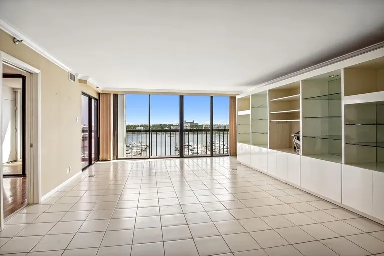 New York City Real Estate | View 400 North Flagler Drive #1102 | room 4 | View 5