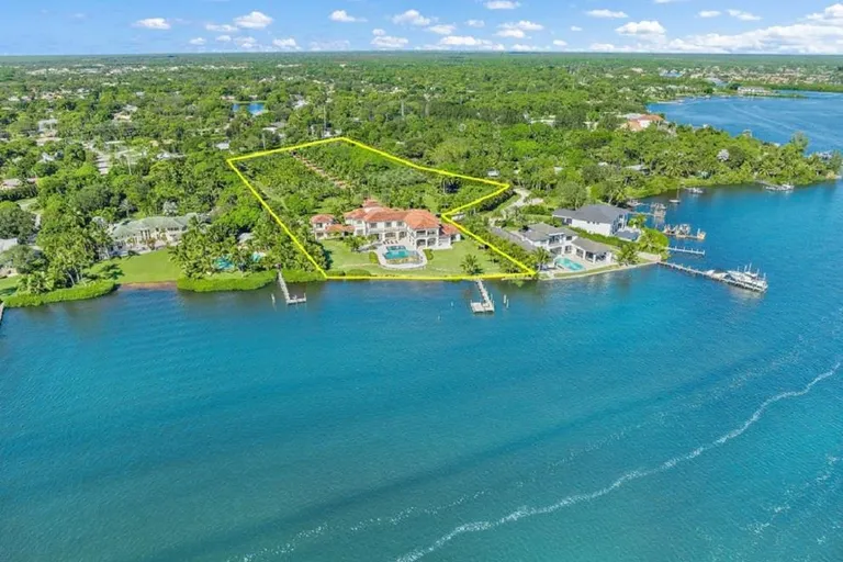 New York City Real Estate | View 19300 Loxahatchee River Road | 8 Beds, 9.1 Baths | View 1