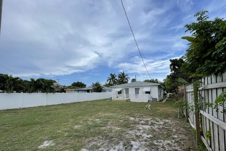 220 S Swinton Ave, Delray Beach, FL 33444 Property for sale