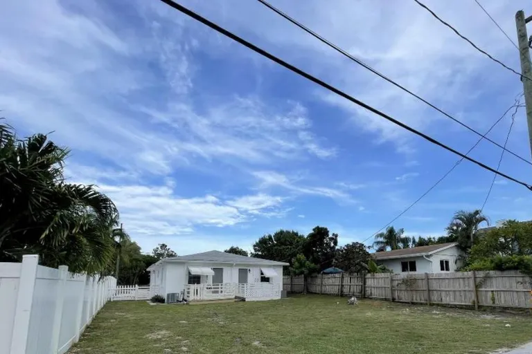 220 S Swinton Ave, Delray Beach, FL 33444 Property for sale