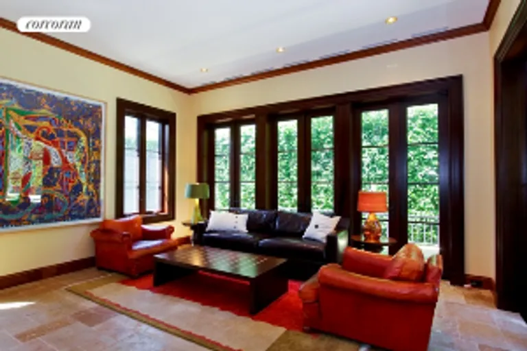New York City Real Estate | View 253 Ridgeview Drive | Family room | View 6