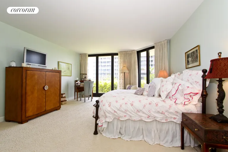 New York City Real Estate | View 2000 South Ocean Blvd #107-S | room 4 | View 5