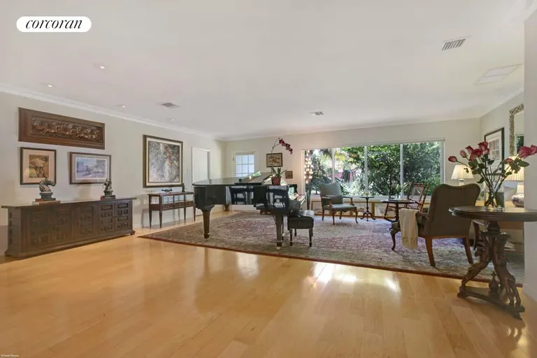 New York City Real Estate | View 1027 White Drive | room 4 | View 5