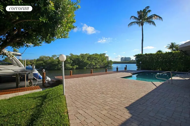 New York City Real Estate | View 6 Inlet Cay Drive | room 4 | View 5