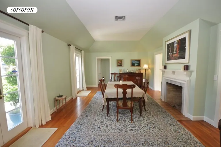 New York City Real Estate | View 322 Colonial Road | room 1 | View 2