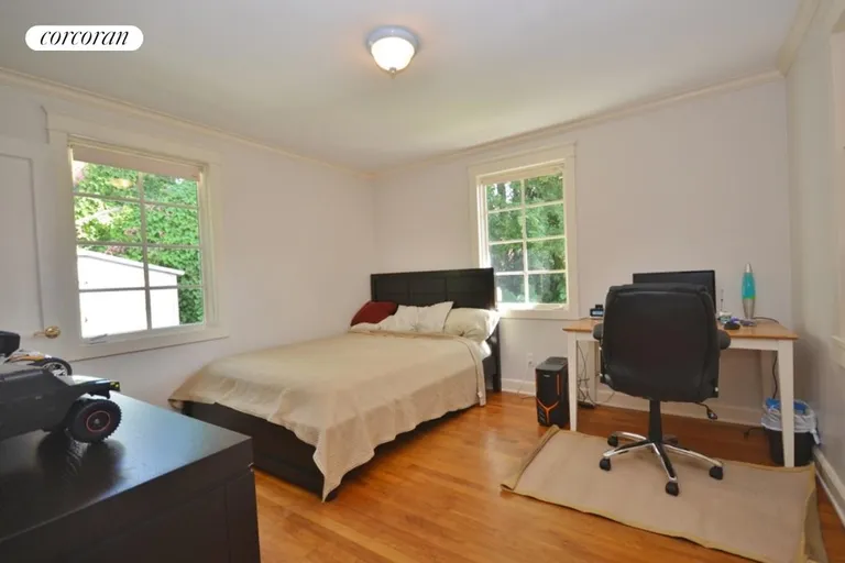 New York City Real Estate | View 322 Colonial Road | room 8 | View 9