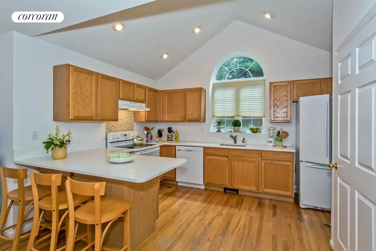 New York City Real Estate | View  | Sunny, Beautiful Kitchen | View 4