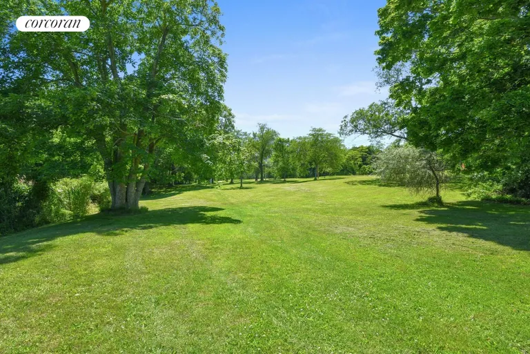 New York City Real Estate | View  | Expansive Yard | View 20