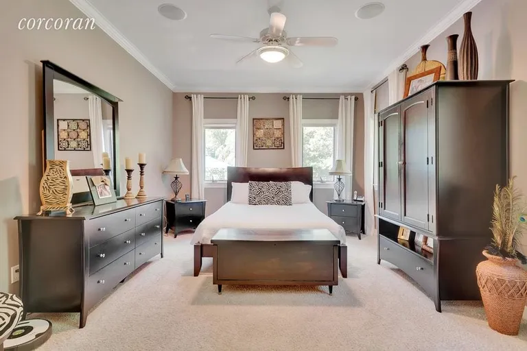 New York City Real Estate | View 33 North Quarter Road | Master Bedroom w/ Bath | View 10