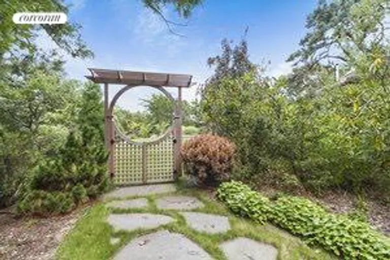 New York City Real Estate | View 263 Middle Line Highway | Entrance to back yard | View 16
