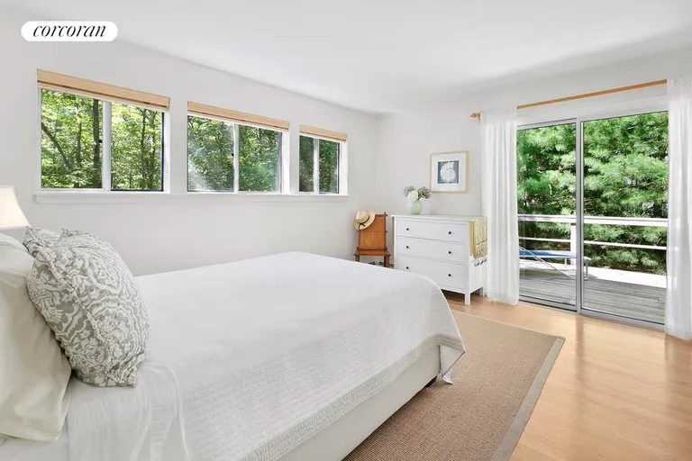 New York City Real Estate | View 21 Wooded Oak Lane | room 5 | View 6