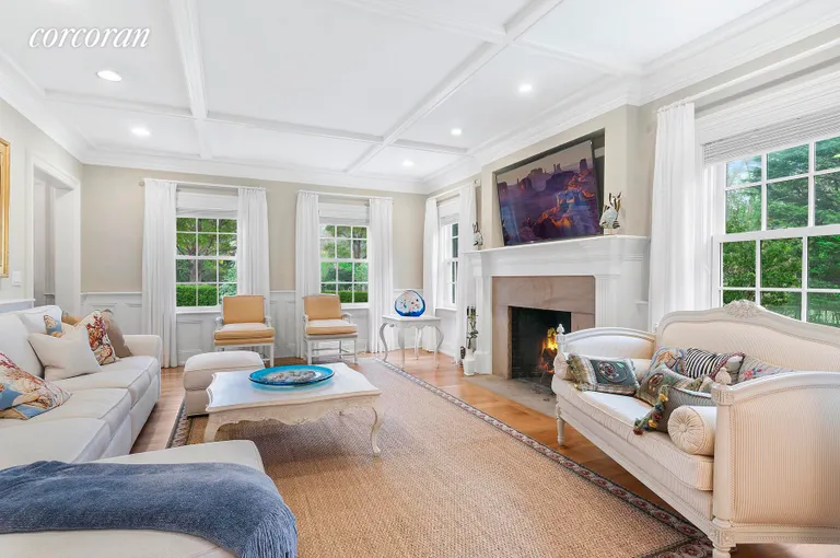 New York City Real Estate | View 175 Newtown Lane | room 8 | View 9