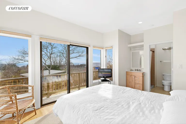 New York City Real Estate | View 20 Hamilton Drive | room 5 | View 6