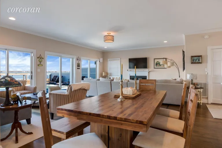 New York City Real Estate | View 732 Dune Rd | 4 Beds, 3.5 Baths | View 1