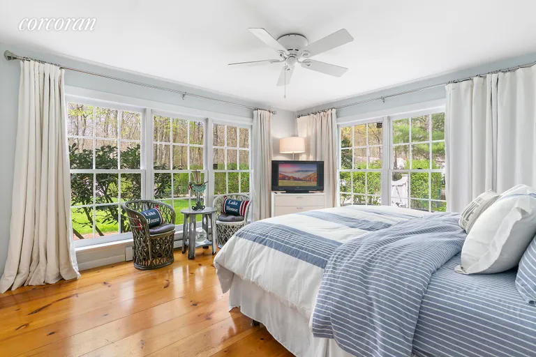 New York City Real Estate | View 28 Shore Drive | room 7 | View 8