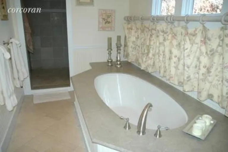 New York City Real Estate | View Quogue | Master Bath | View 14