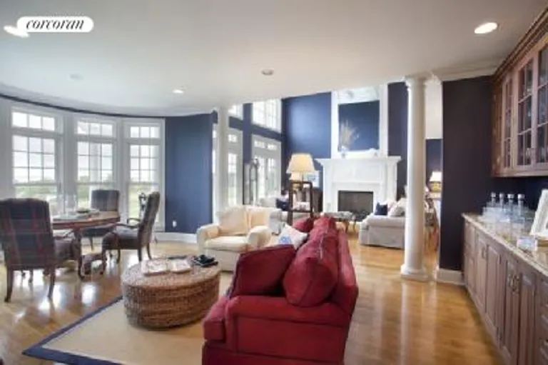 New York City Real Estate | View  | dining room / den with wet bar | View 4