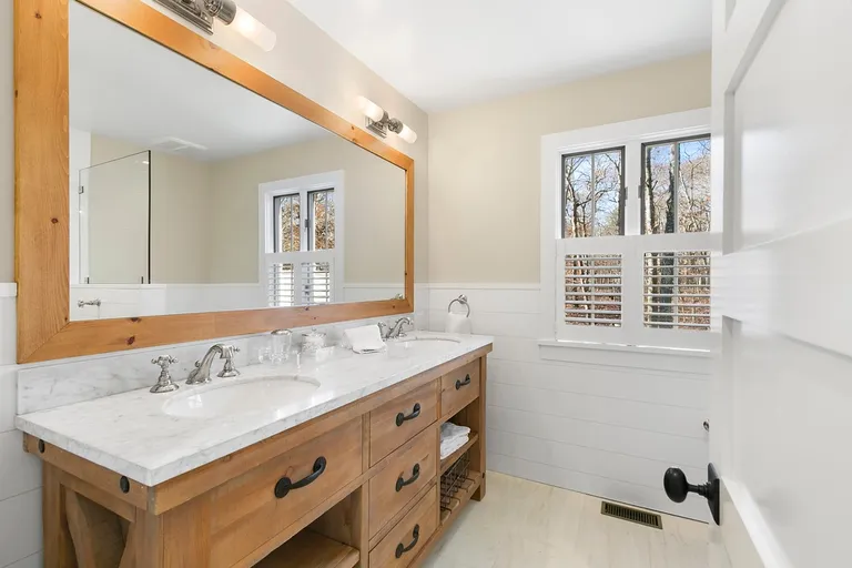 New York City Real Estate | View  | Master bathroom | View 4