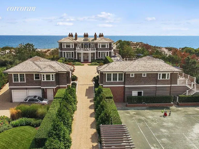 New York City Real Estate | View 83 Dune Road | room 3 | View 4
