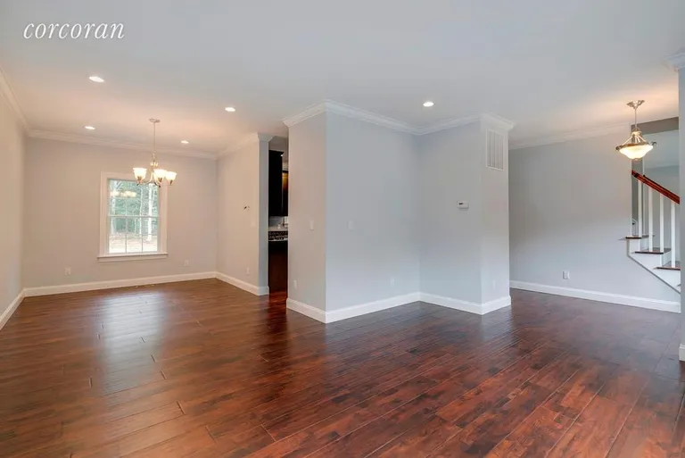 New York City Real Estate | View 19A Matthews Drive | room 4 | View 5
