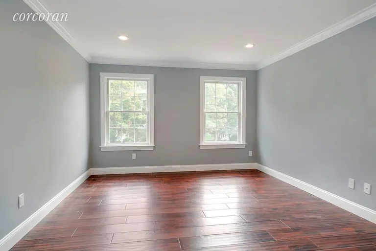 New York City Real Estate | View 19A Matthews Drive | room 6 | View 7