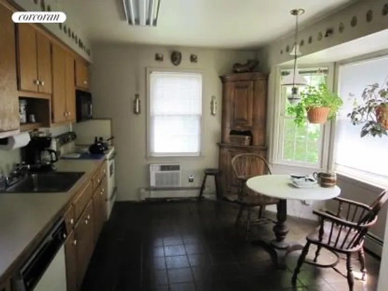 New York City Real Estate | View  | Eat in kitchen | View 8
