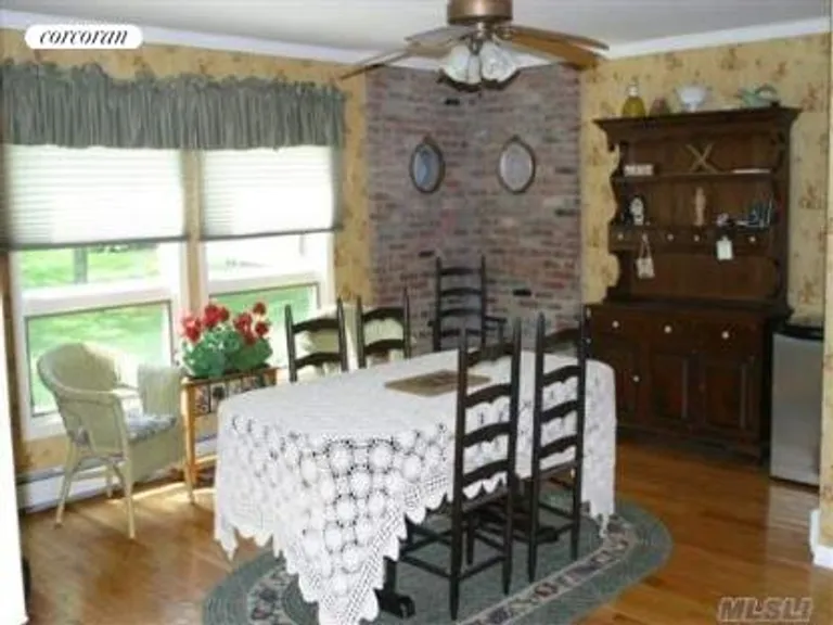 New York City Real Estate | View 70 Middle Pond Road - Middle Pond Estates- | room 3 | View 4