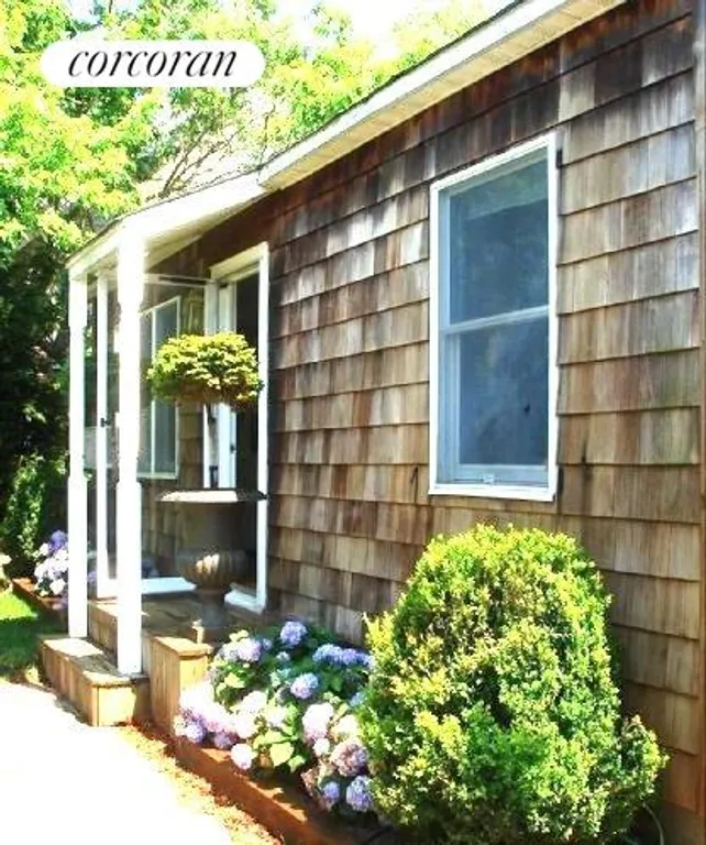 New York City Real Estate | View  | classic beach cottage | View 11