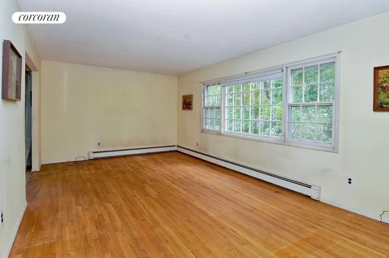 New York City Real Estate | View  | living room | View 4