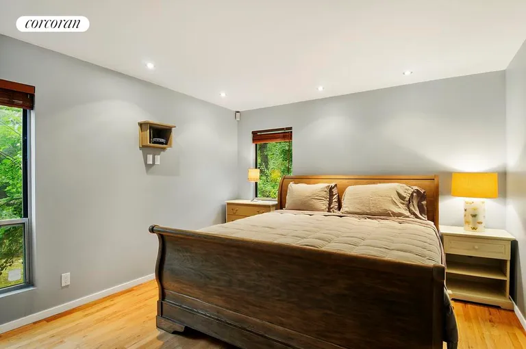 New York City Real Estate | View 22 Harbor View Drive | Master Bedroom | View 5