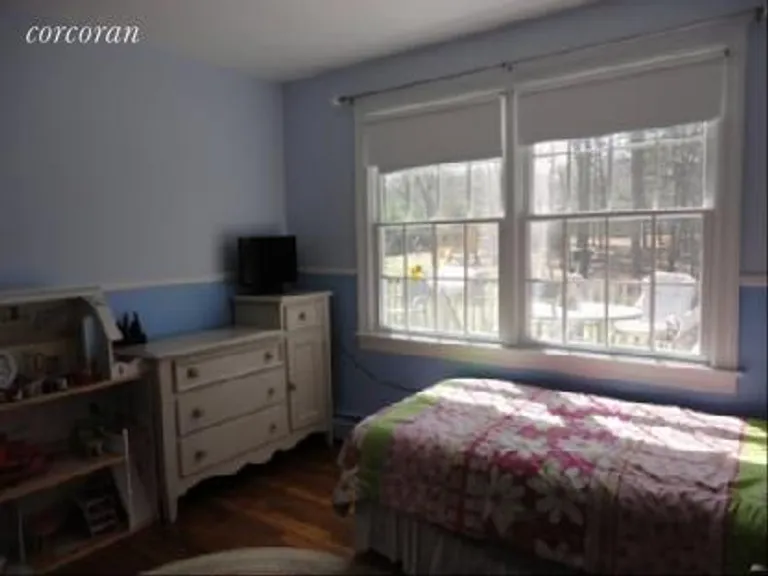 New York City Real Estate | View 22 Marion Ln | room 8 | View 9