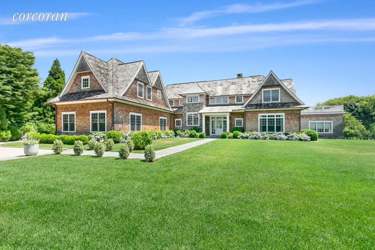 New York City Real Estate | View 41 Harvest Ln | 9 Beds, 9.5 Baths | View 1