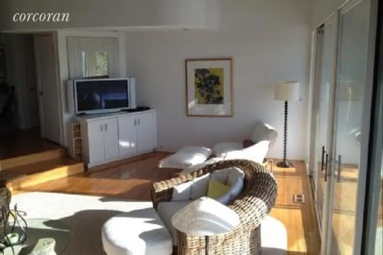 New York City Real Estate | View 29 Seabreeze Lane | room 8 | View 9