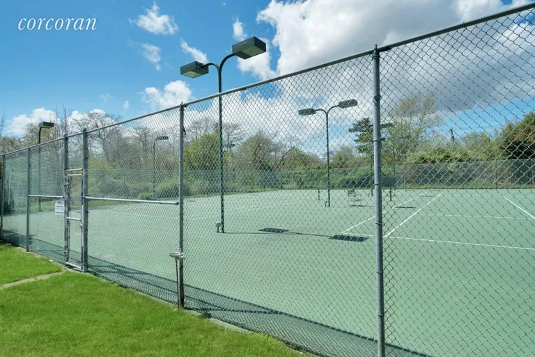 New York City Real Estate | View 1 Swan Creek Ct | Community Tennis | View 6