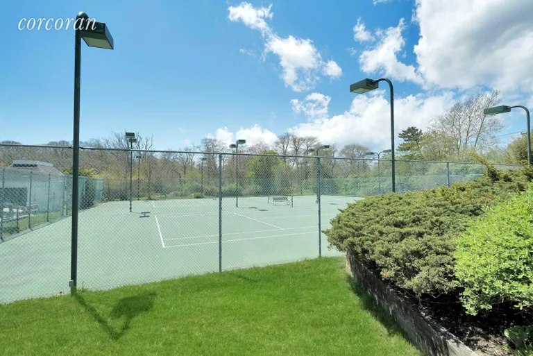 New York City Real Estate | View 1 Swan Creek Ct | Community Tennis | View 23