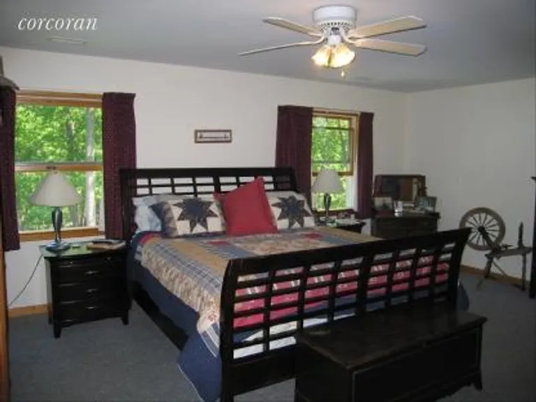 New York City Real Estate | View 7 Quail Run | Large Master Bedroom | View 8