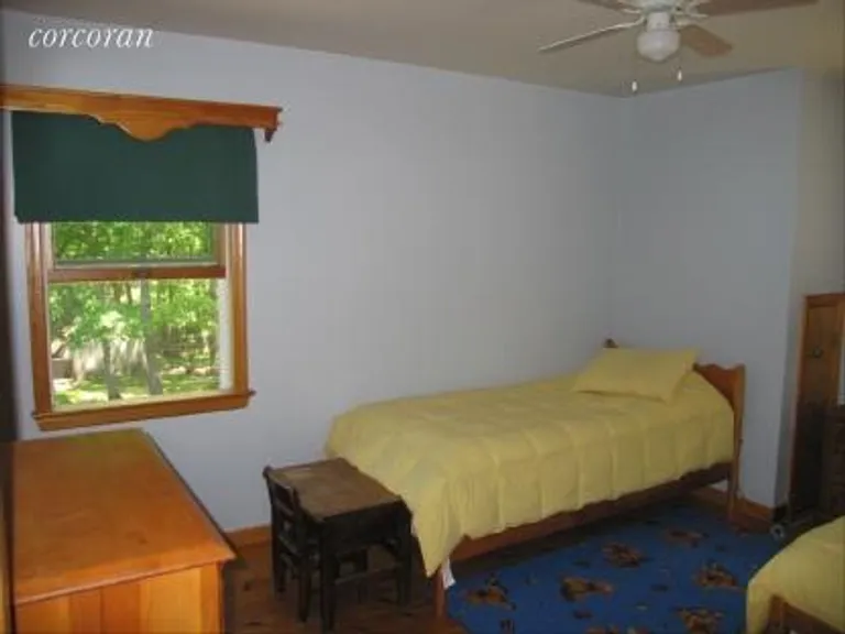New York City Real Estate | View 7 Quail Run | Guest Bedroom | View 11