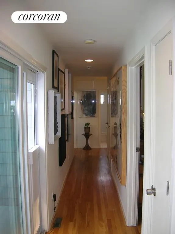 New York City Real Estate | View 75 Oyster Shores Road | Hallway | View 10