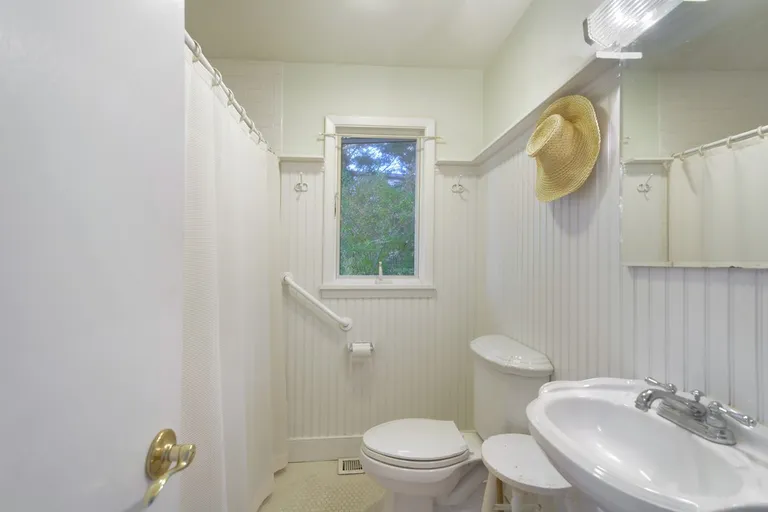 New York City Real Estate | View  | Bathroom | View 14